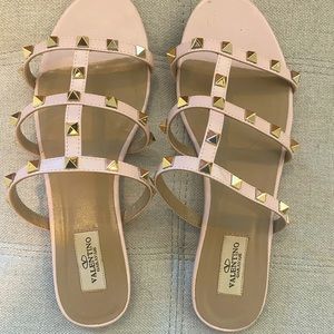 Valentino Rockstud flat sandals